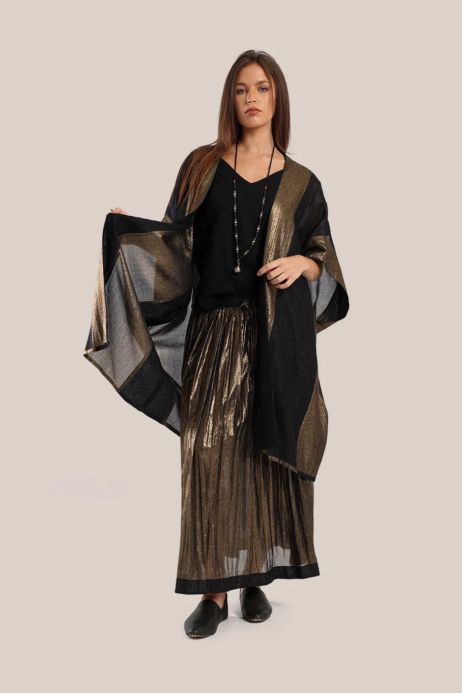 Abaya style coat with short and tiny pleats