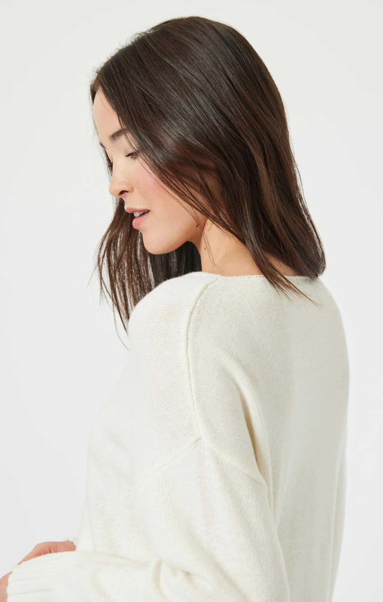 BOAT NECK SWEATER IN ANTIQUE WHITE