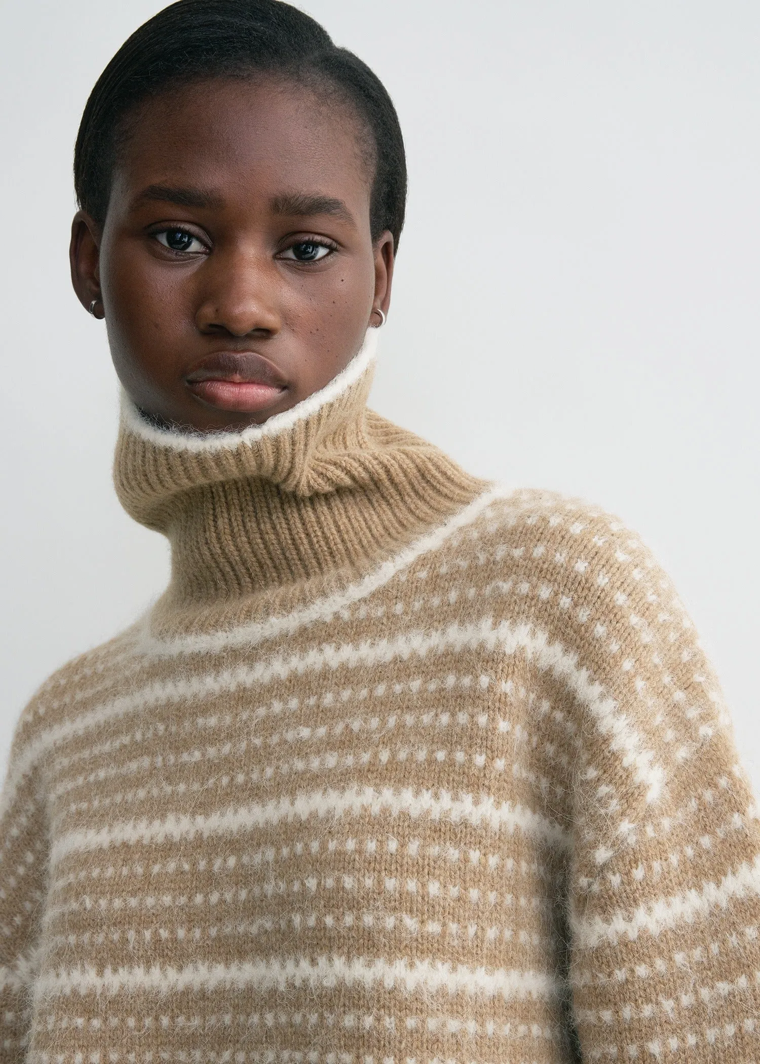 Heritage turtleneck soft camel