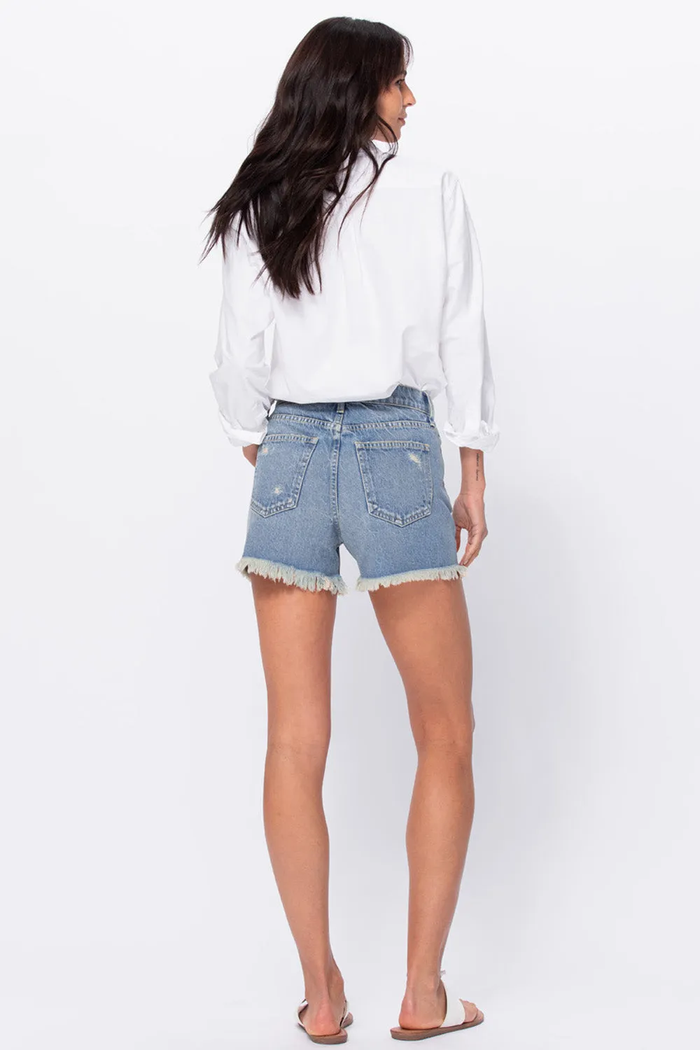 HIGH RISE 90'S SHORTS WITH FRAYED HEM AND DISTRESS / SP-S7391ML