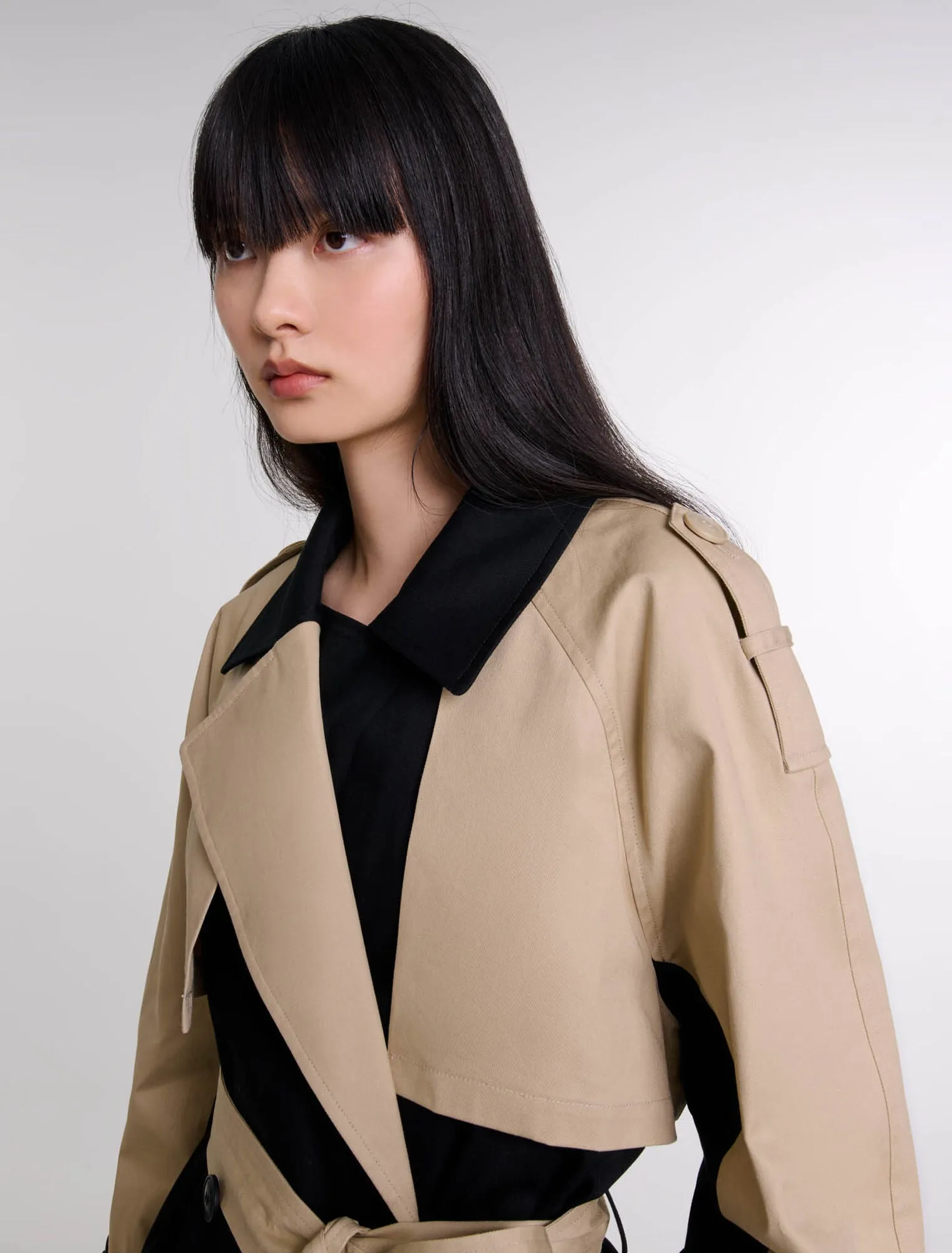 Short two-tone trench coat