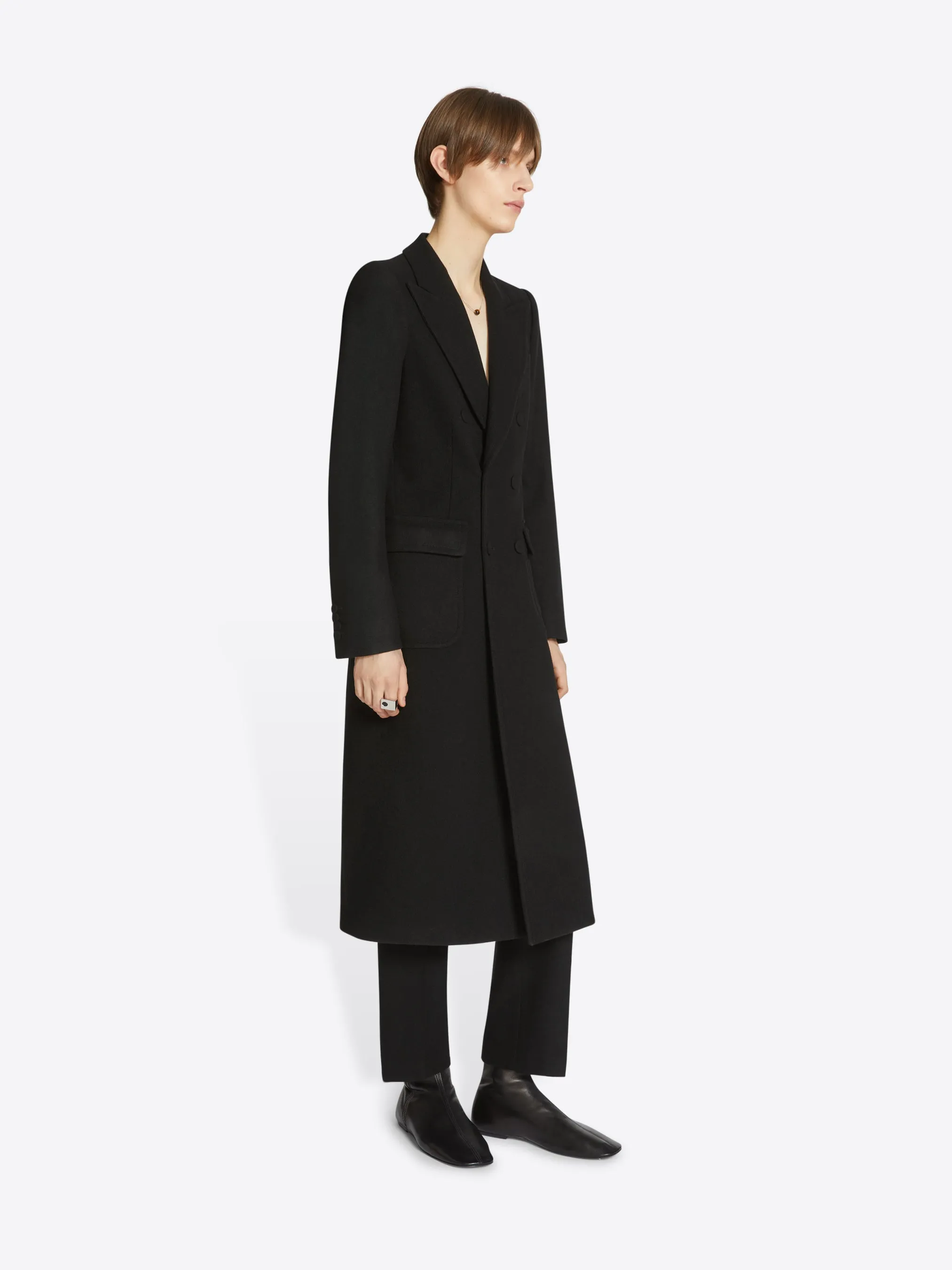 Tight fit wool coat